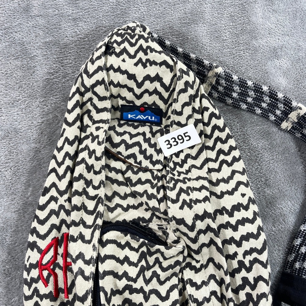 Kavu Rope Bag Mens OS White Black Zigzag Canvas Sling Backpack Crossbody 3395
